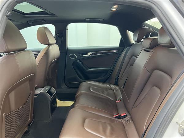 奥迪A4L 2013款 35 TFSI 自动标准型
