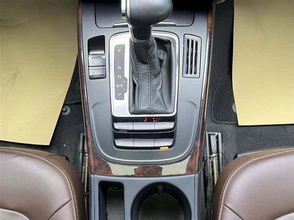奥迪A4L 2013款 35 TFSI 自动标准型