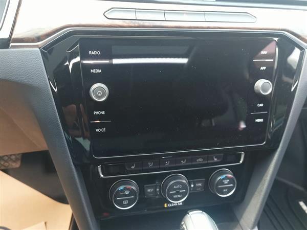 迈腾 2018款 330TSI DSG 尊贵型