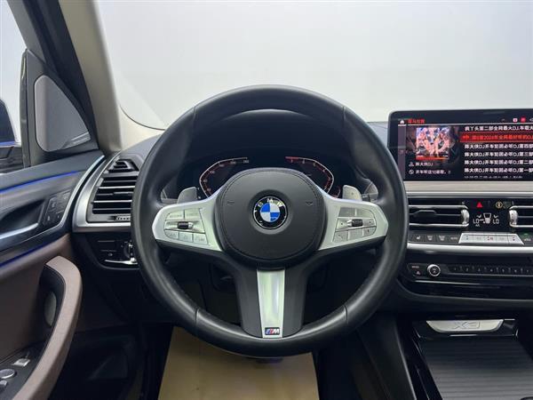 宝马X3 2023款 xDrive30i 领先型 M曜夜套装