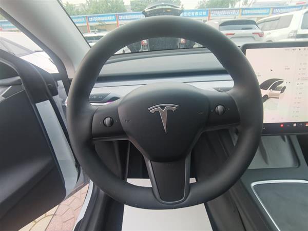 Model Y 2024款 后轮驱动版