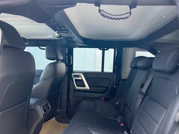 北京越野BJ40 2024款 2.0T 城市猎人荣耀版