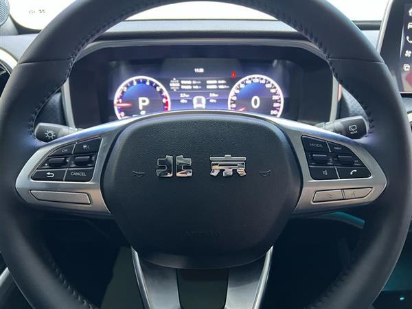 北京越野BJ40 2024款 2.0T 城市猎人荣耀版