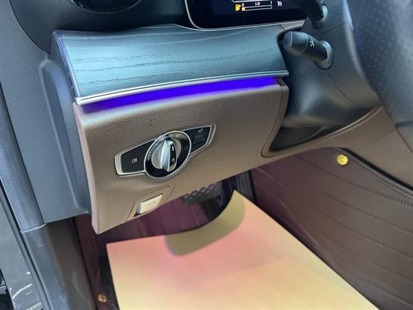 奔驰E级 2020款 E 300 L 运动时尚型