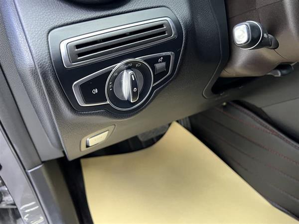 奔驰GLC 2018款 GLC 260 4MATIC 动感型