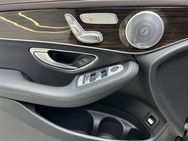 奔驰GLC 2018款 GLC 260 4MATIC 动感型