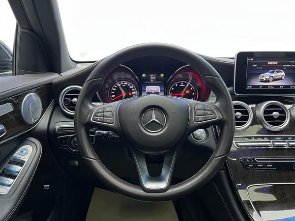 奔驰GLC 2018款 GLC 260 4MATIC 动感型