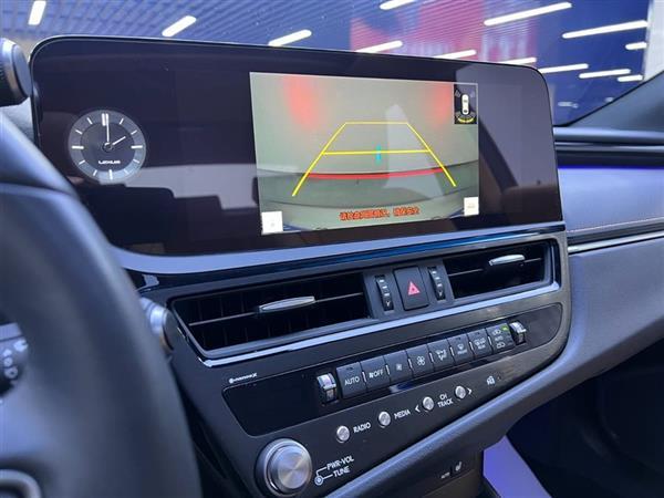 雷克萨斯ES 2022款 200 卓越版