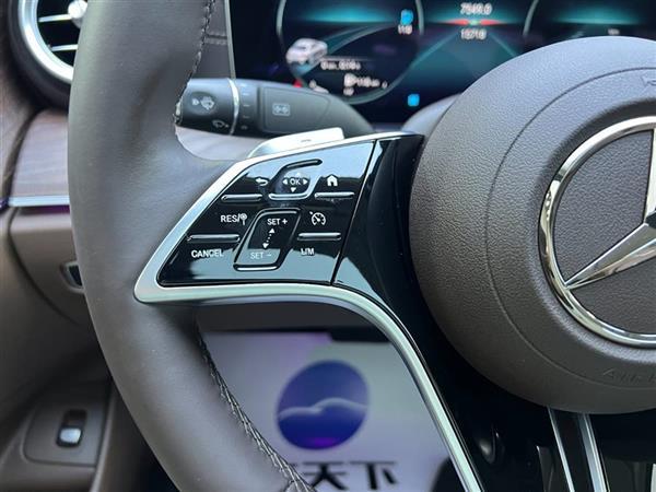 奔驰E级 2023款 E 300 L 豪华型