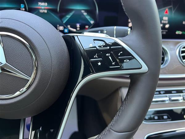 奔驰E级 2023款 E 300 L 豪华型