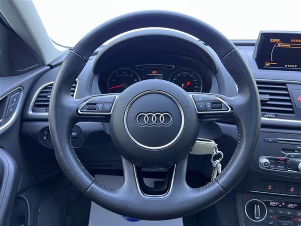 奥迪Q3 2018款 30周年年型 30 TFSI 时尚型