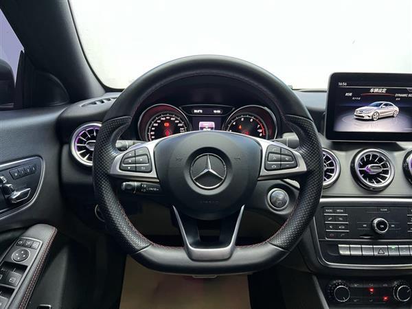 奔驰CLA(进口) 2018款 CLA 220 4MATIC
