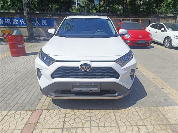 RAV4荣放 2022款 2.0L CVT四驱风尚Plus版