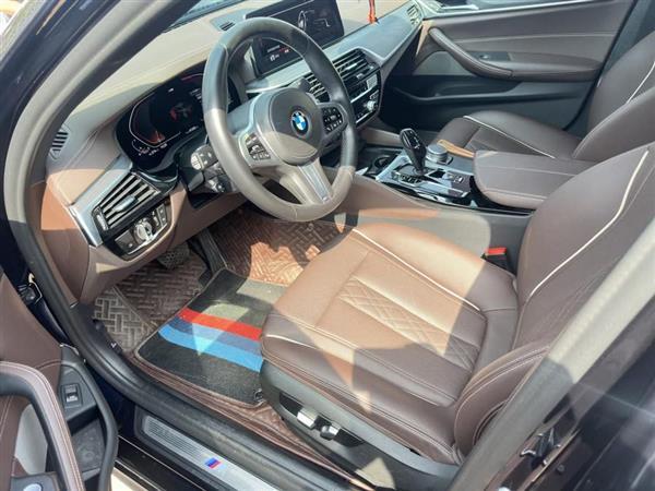 宝马5系 2021款 530Li 领先型 M运动套装