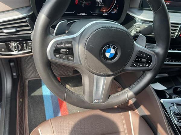 宝马5系 2021款 530Li 领先型 M运动套装