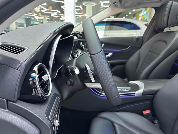 奔驰C级 2020款 改款 C 260 L 运动版