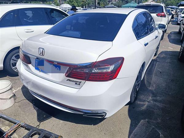 雅阁 2016款 2.4L 智尊版