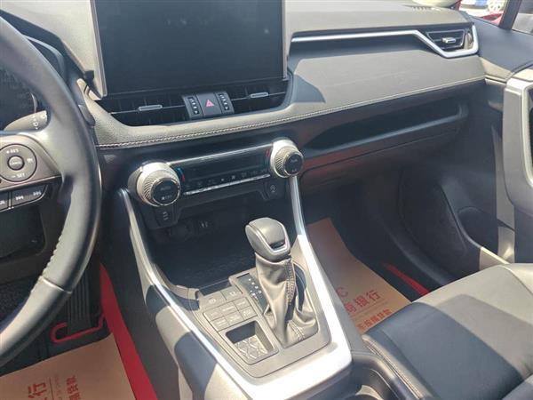 威兰达 2022款 2.0L CVT四驱豪华PLUS版
