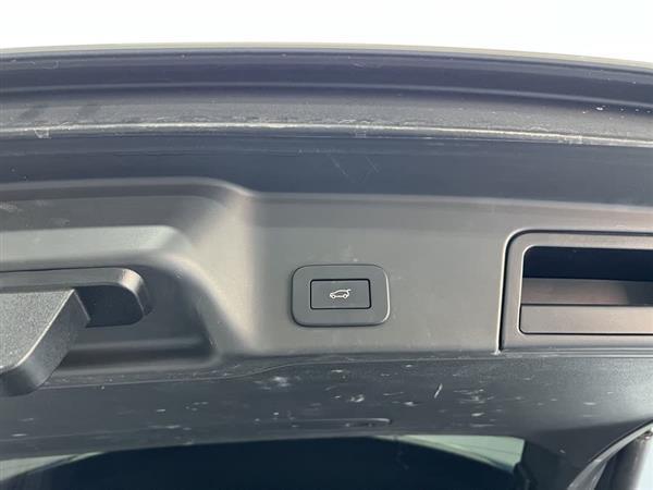 揽胜极光 2021款 极光L 249PS R-Dynamic SE 豪华版