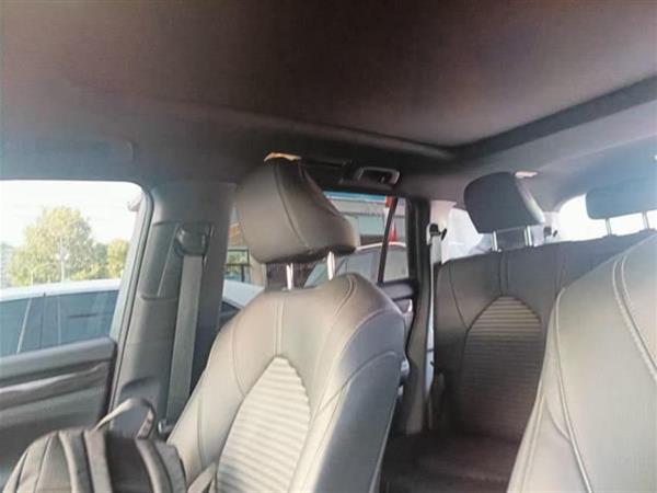 皇冠陆放 2021款 2.5L HEV四驱尊贵版