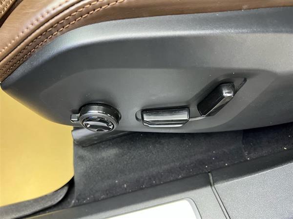 沃尔沃XC90 2020款 改款 T6 智雅豪华版 7座