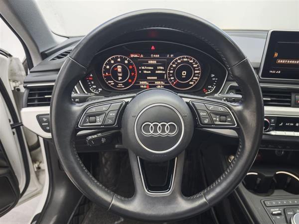 奥迪A4L 2018款 30周年年型 40 TFSI 时尚型