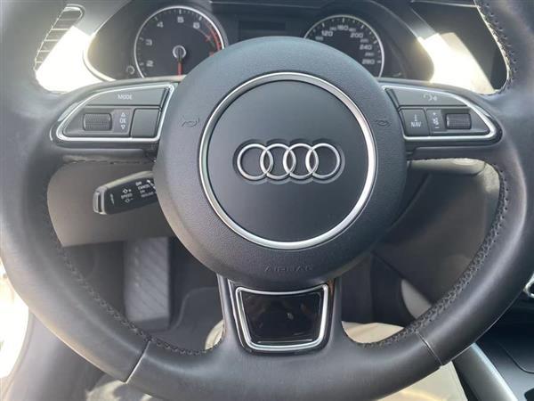 奥迪A4L 2016款 35 TFSI 典藏版 自动标准型