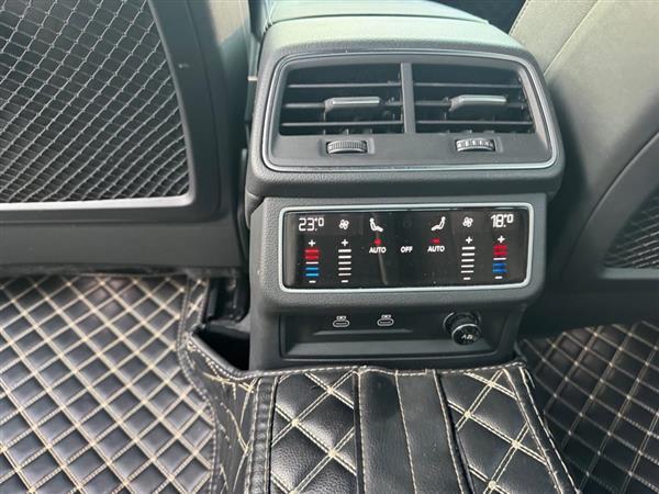 奥迪A6L 2023款 45 TFSI quattro 臻选动感型