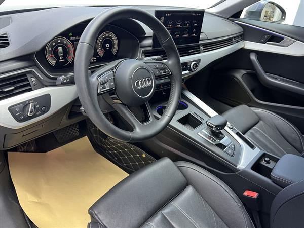 奥迪A4L 2020款 40 TFSI 豪华动感型