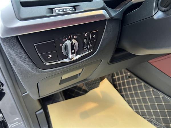 宝马X4 2022款 xDrive 30i M运动套装