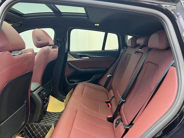 宝马X4 2022款 xDrive 30i M运动套装