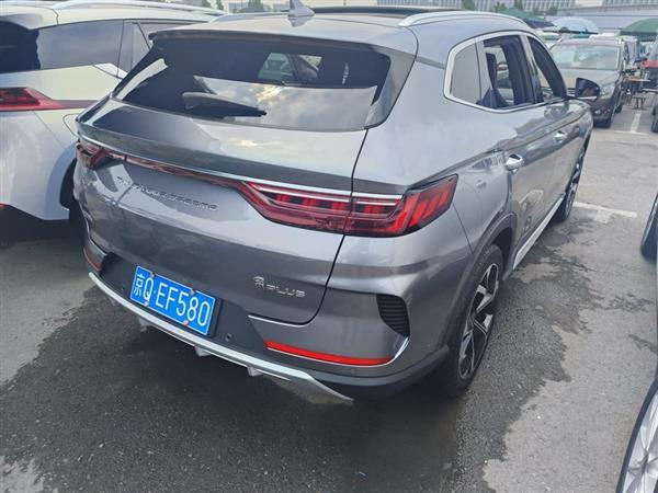 宋PLUS 2020款 1.5T 自动旗舰PLUS
