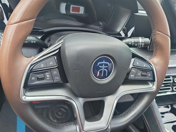 宋PLUS 2020款 1.5T 自动旗舰PLUS
