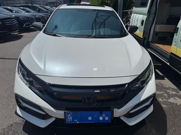 思域 2021款 HATCHBACK 220TURBO CVT潮酷控