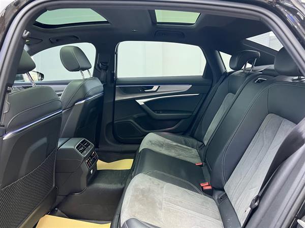 奥迪A6L 2021款 45 TFSI 臻选动感型