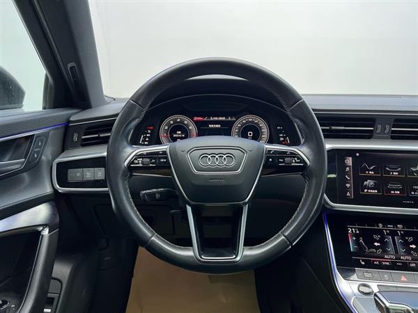 奥迪A6L 2021款 45 TFSI 臻选动感型