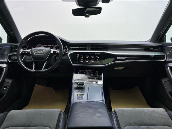 奥迪A6L 2021款 45 TFSI 臻选动感型