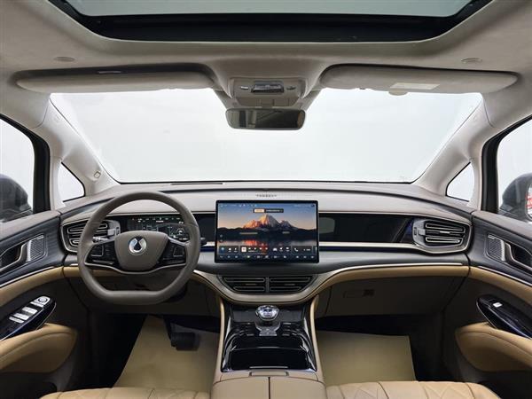 腾势D9 2022款 EV 600 四驱旗舰型