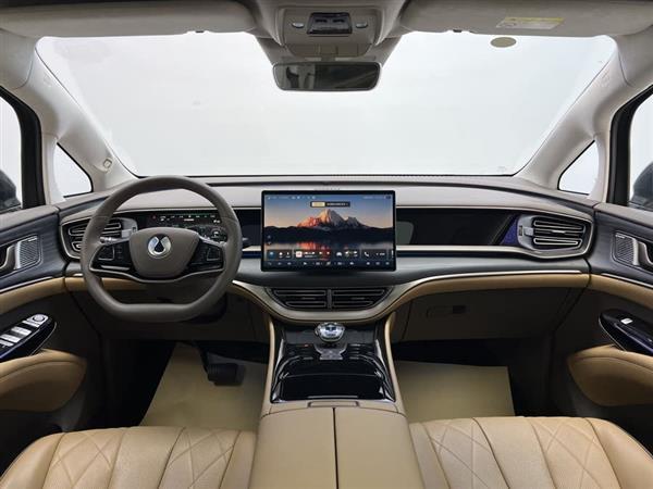 腾势D9 2022款 EV 600 四驱旗舰型