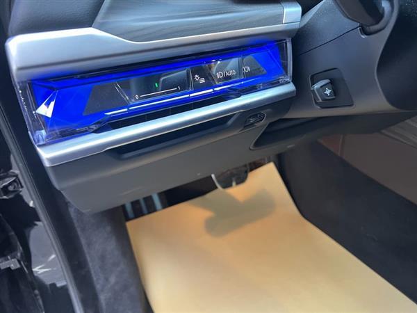 宝马i7 2023款 eDrive50L 领先M运动套装