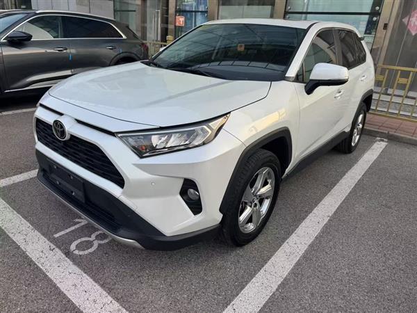 RAV4荣放 2021款 2.0L CVT两驱风尚PLUS版
