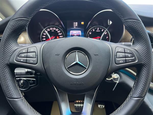 奔驰V级 2022款 V 260 L 长轴距豪华版