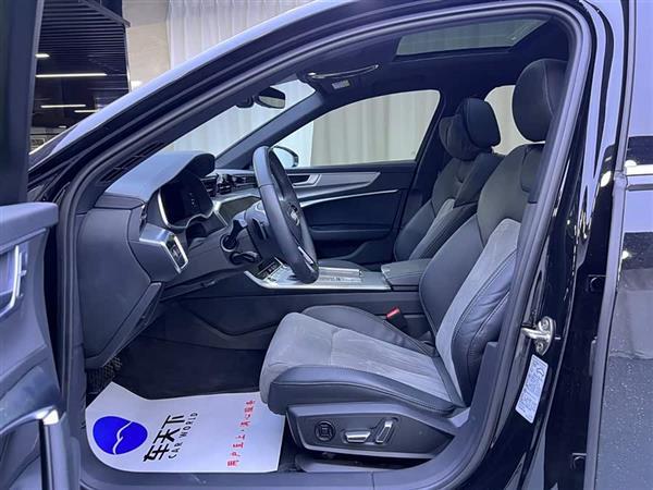 奥迪A6L 2023款 45 TFSI 臻选动感型