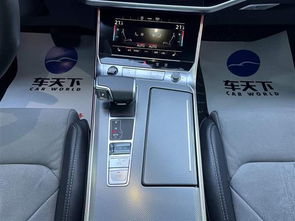 奥迪A6L 2023款 45 TFSI 臻选动感型