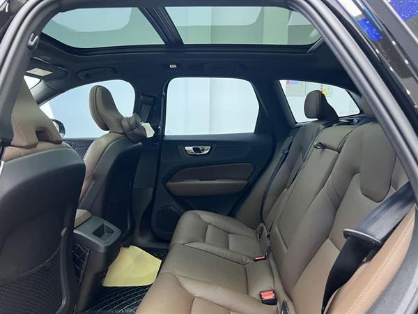 沃尔沃XC60 2024款 B5 四驱智远豪华版