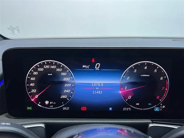 奔驰GLB 2023款 GLB 220 4MATIC
