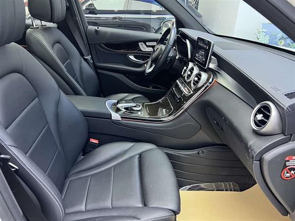 奔驰GLC 2019款 GLC 260 4MATIC 动感型