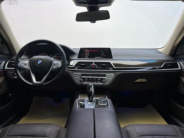 宝马7系 2017款 730Li 豪华型
