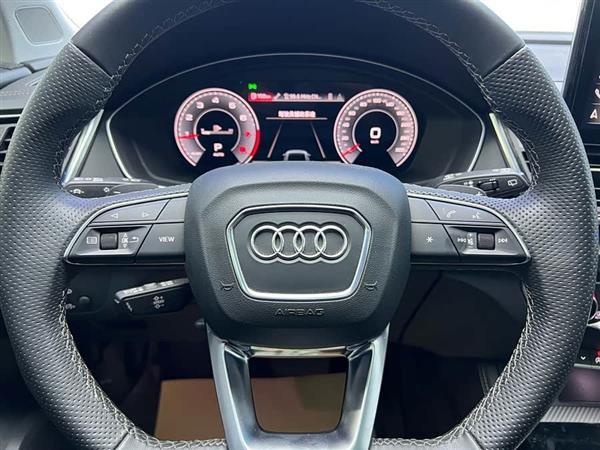 奥迪Q5L 2021款 45 TFSI 臻选动感型