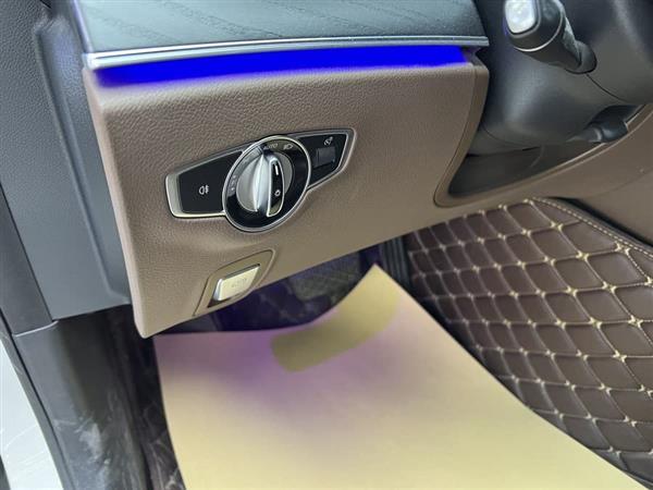 奔驰E级 2018款 改款 E 200 L 运动型